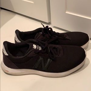 New Balance Sneakers, Size 8D, Wide